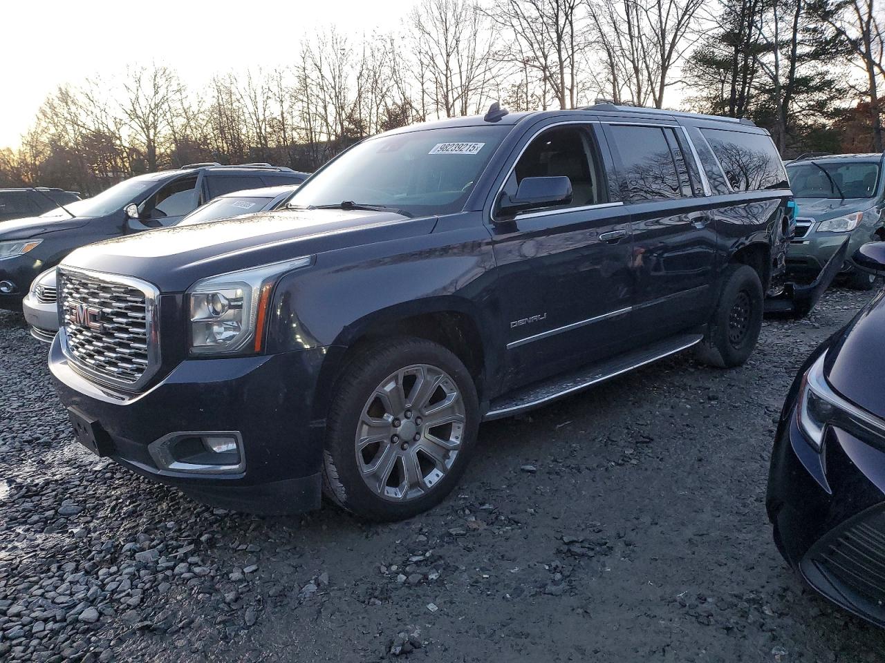 2019 GMC YUKON