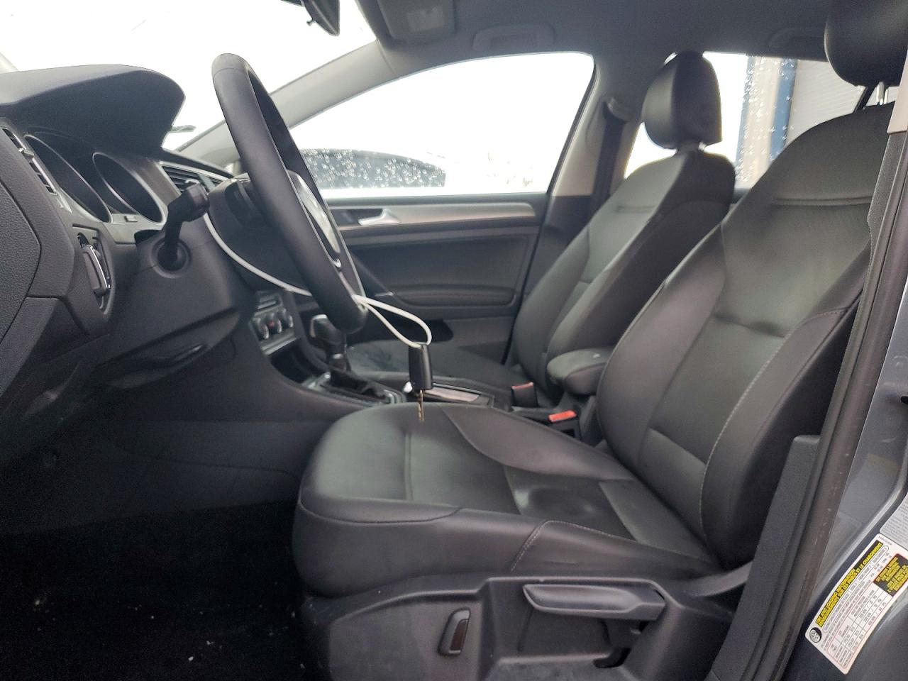 2015 VOLKSWAGEN GOLF