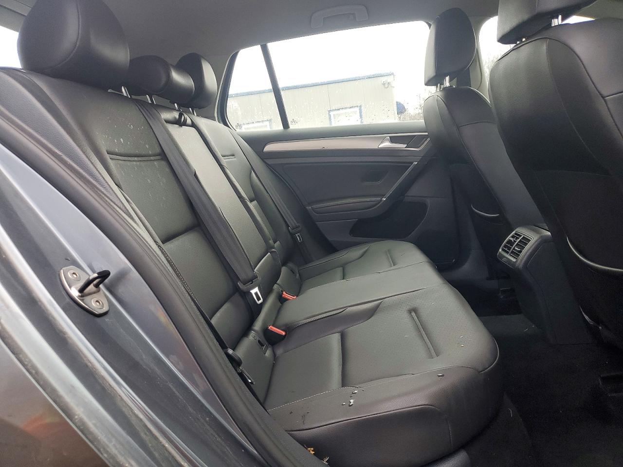 2015 VOLKSWAGEN GOLF
