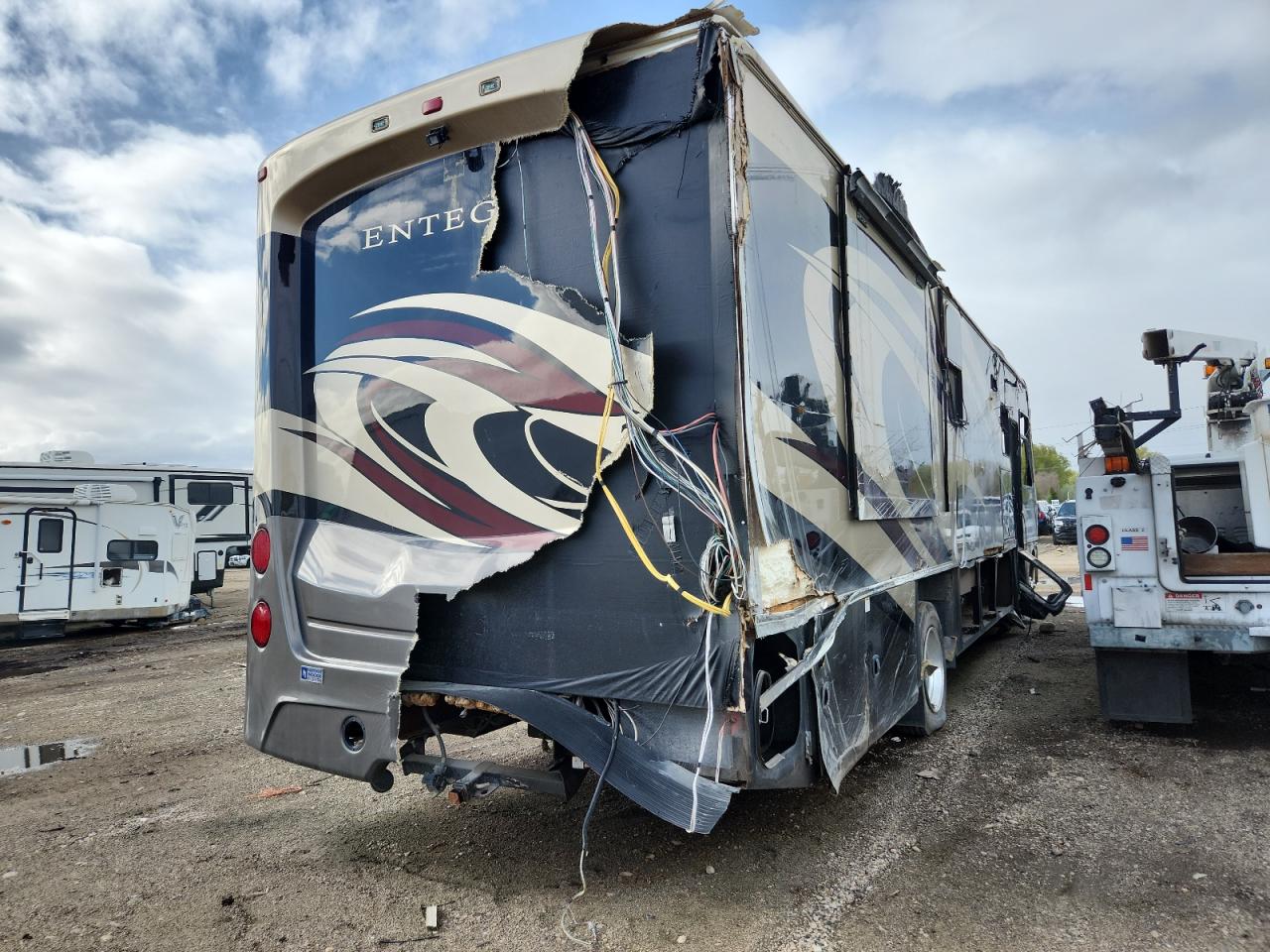 2019 FORD F530