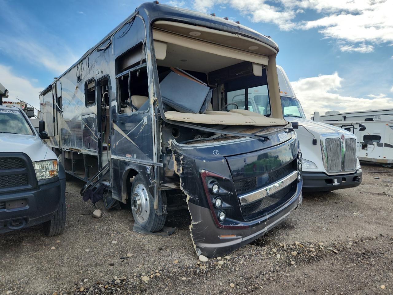 2019 FORD F530