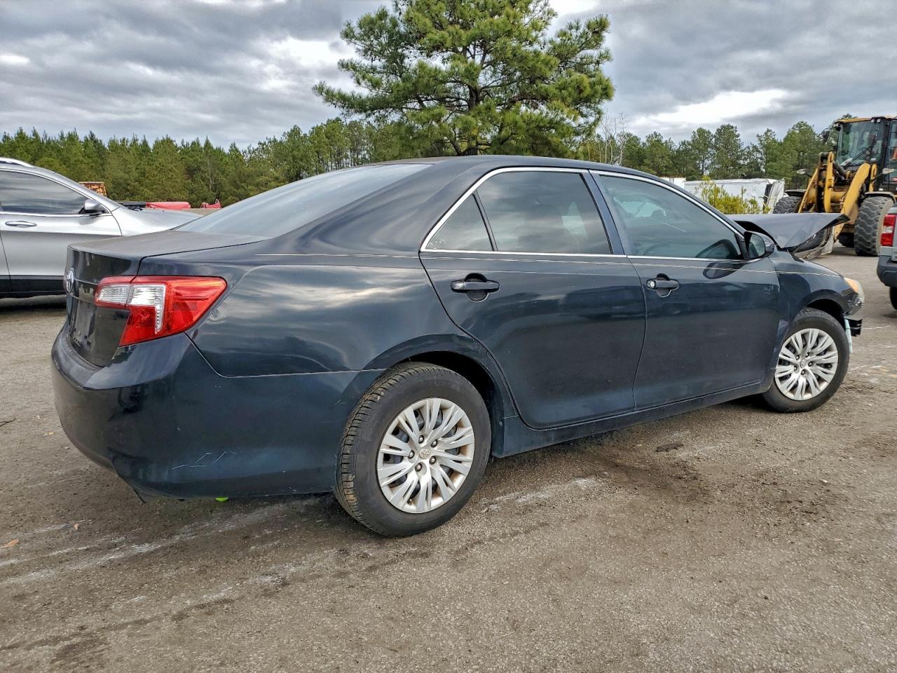 2013 TOYOTA CAMRY