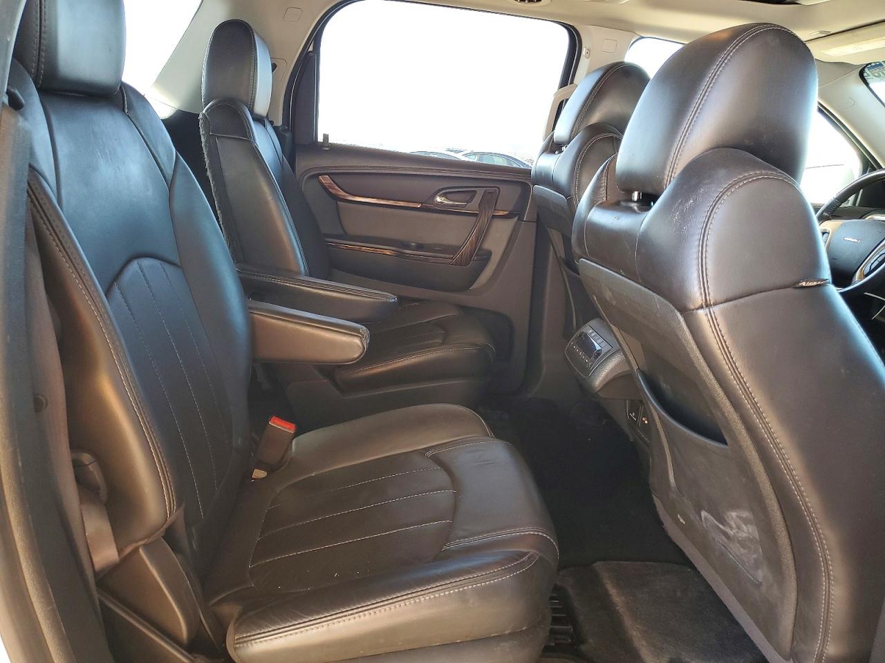 2013 GMC ACADIA DEN