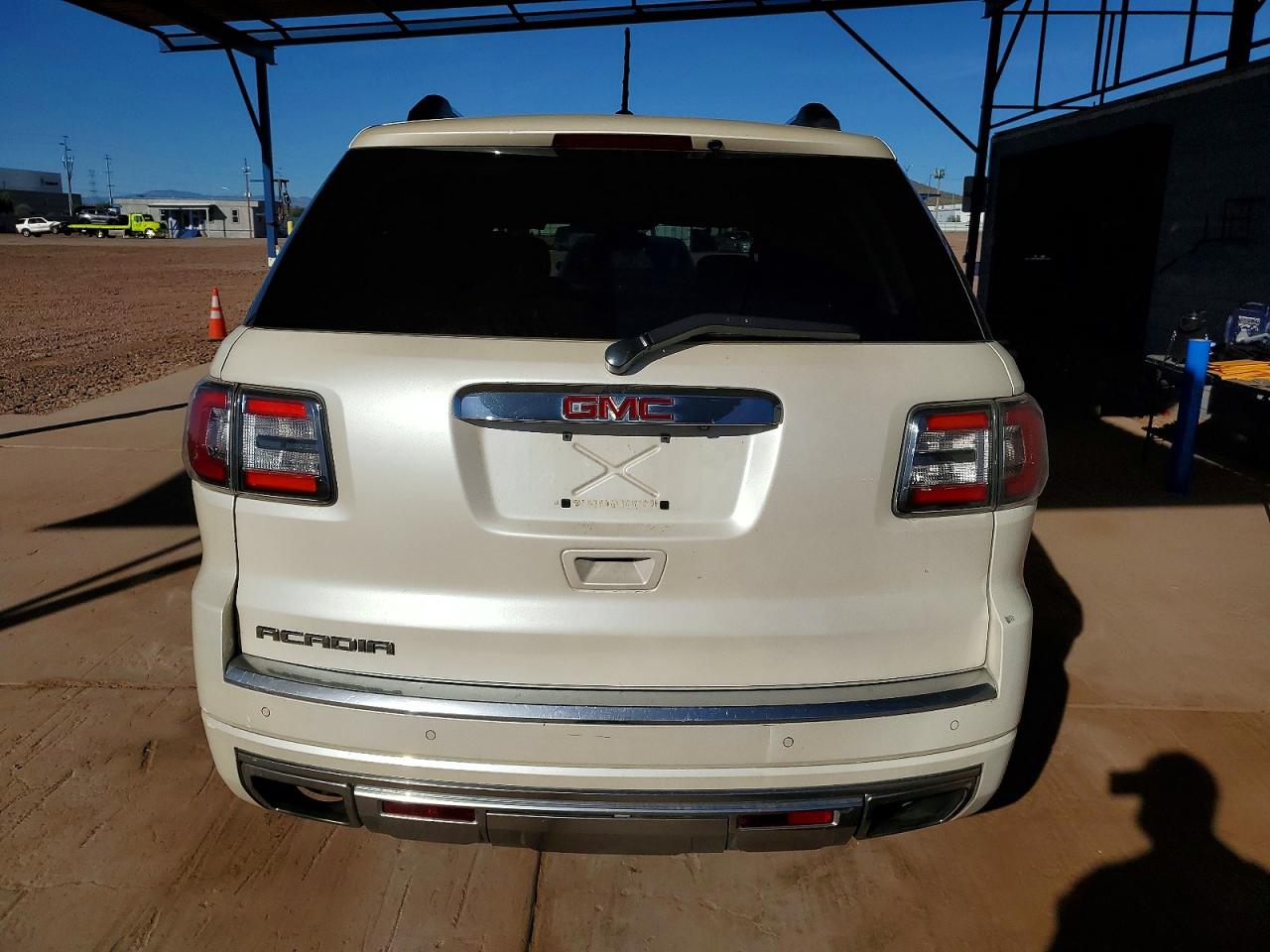 2013 GMC ACADIA DEN