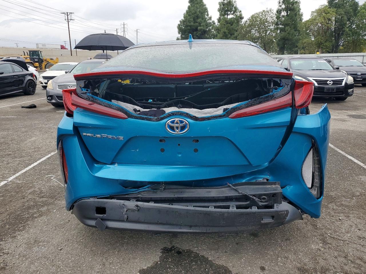 2017 TOYOTA PRIUS