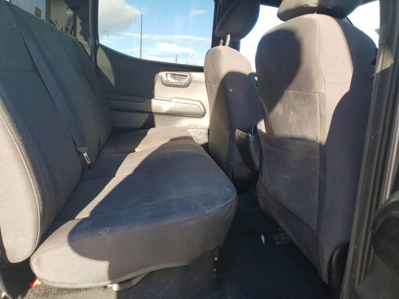 2017 TOYOTA TACOMA