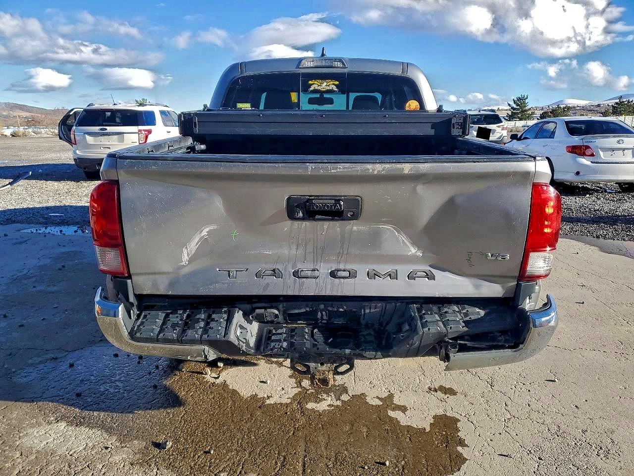 2017 TOYOTA TACOMA