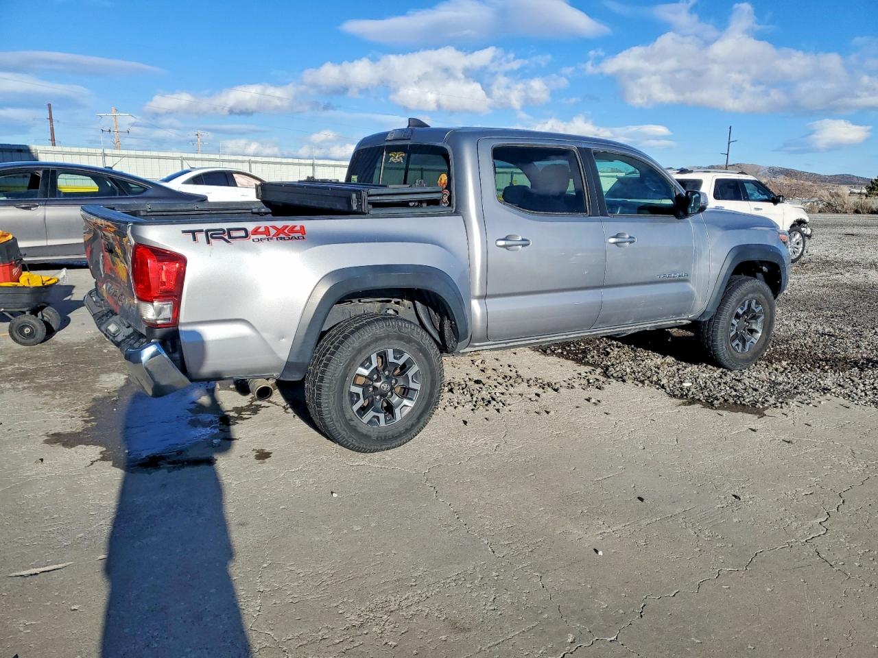 2017 TOYOTA TACOMA