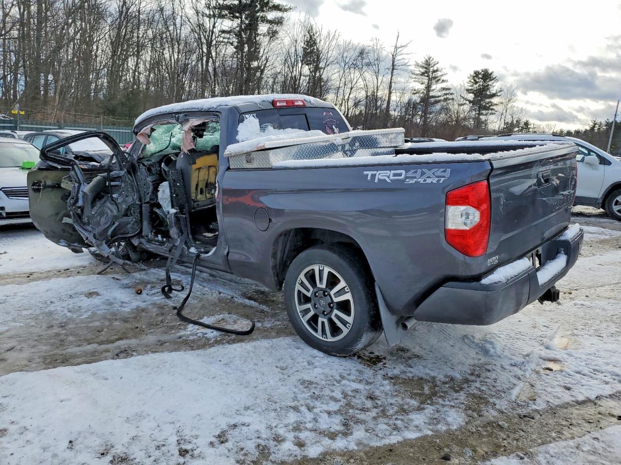 2019 TOYOTA TUNDRA