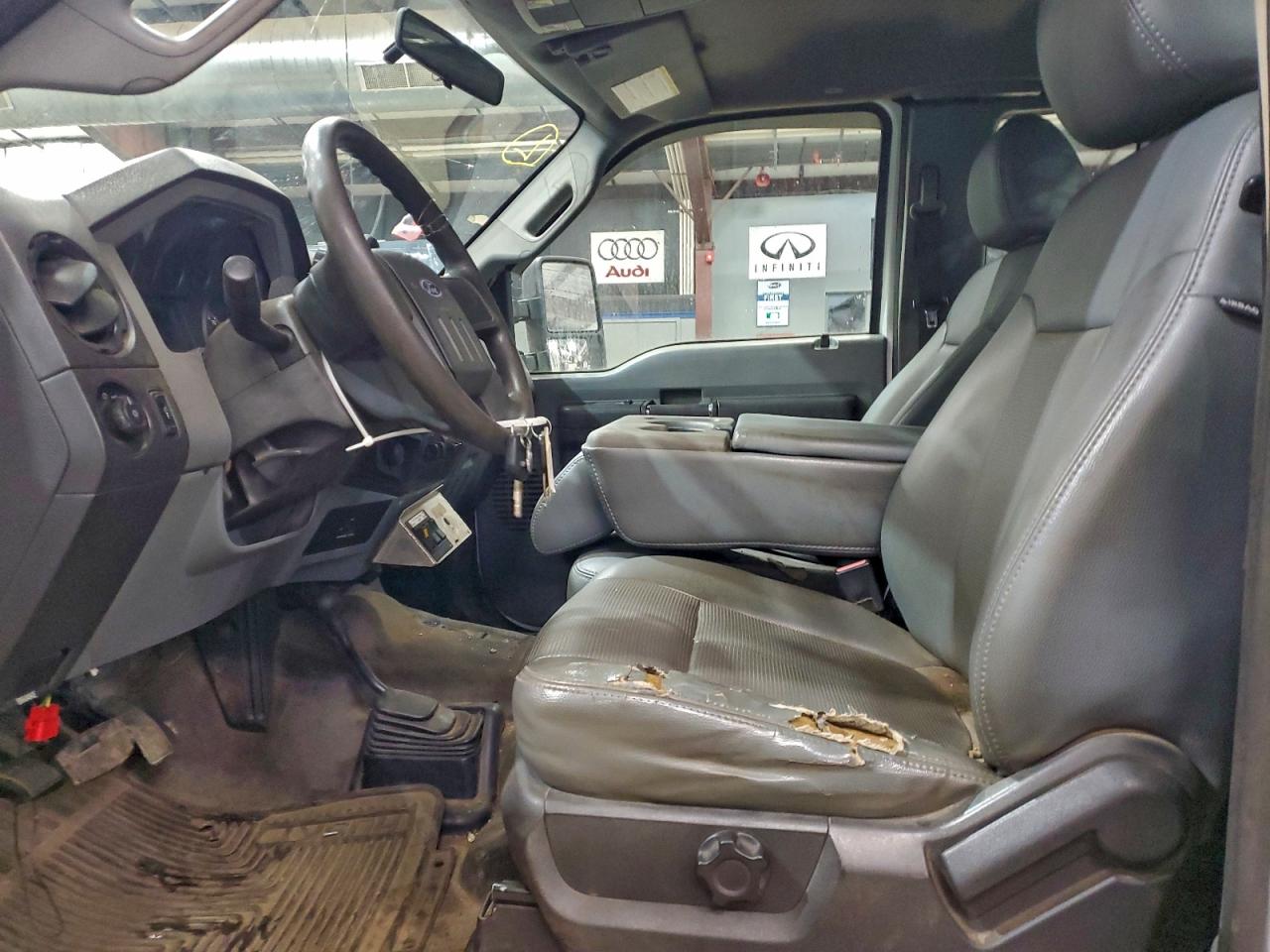 2011 FORD F350