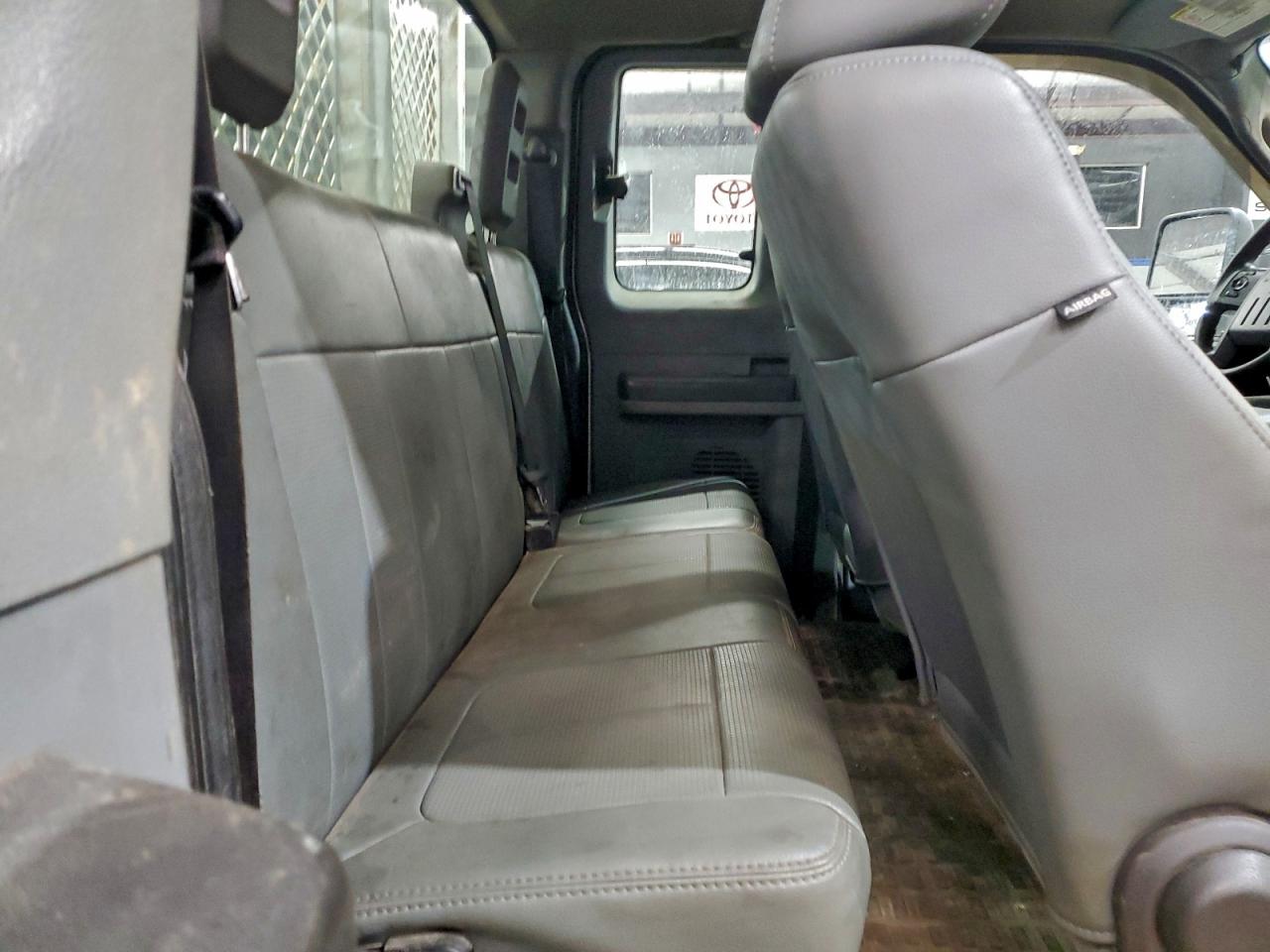 2011 FORD F350