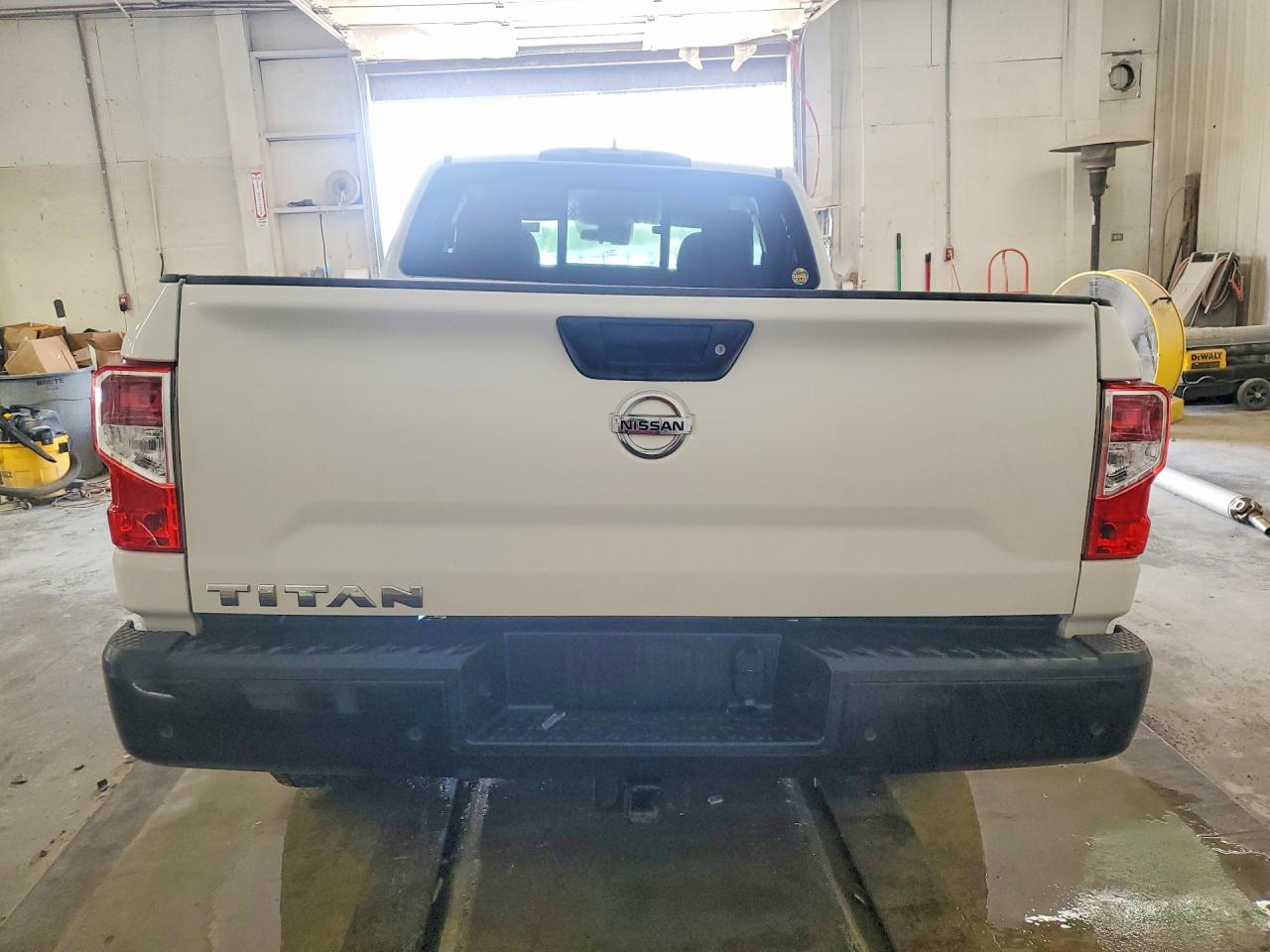 2022 NISSAN TITAN