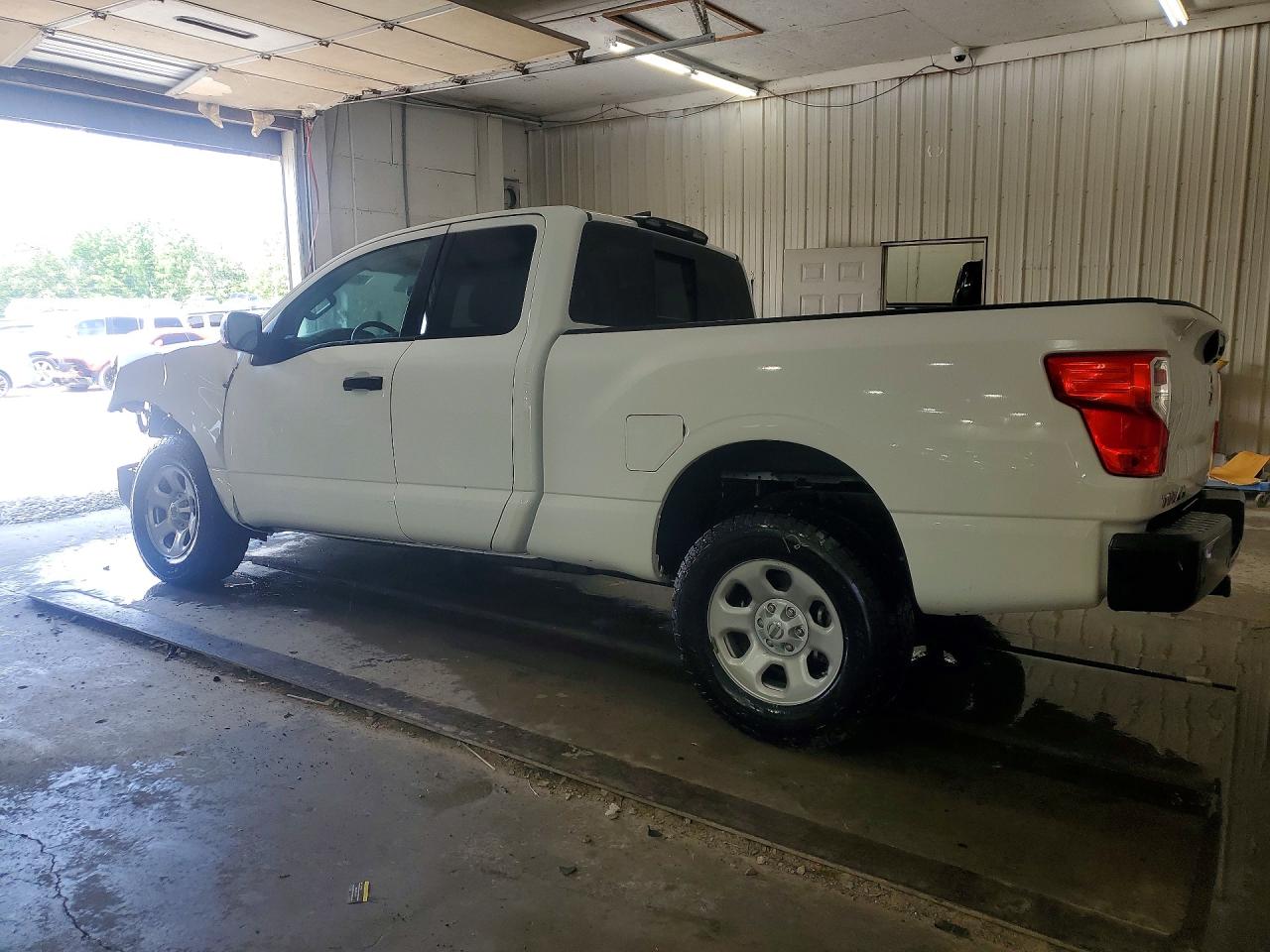 2022 NISSAN TITAN