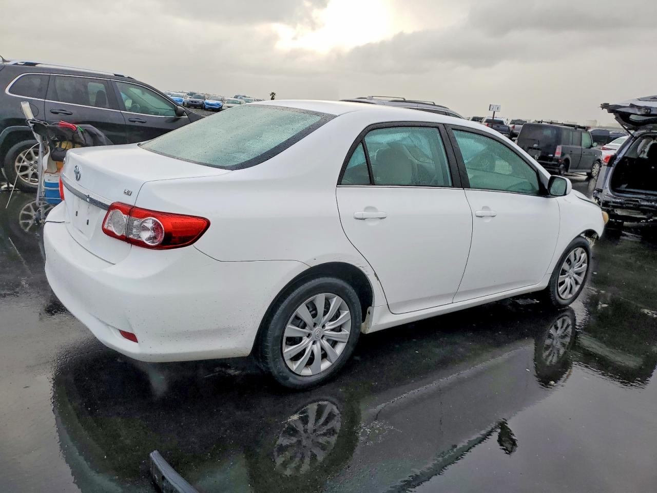 2013 TOYOTA COROLLA
