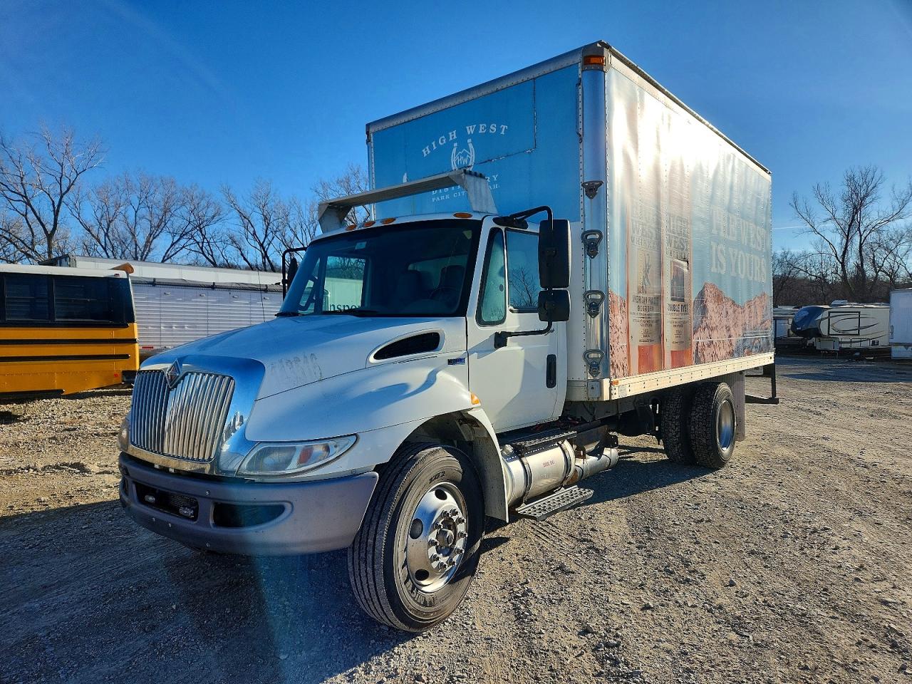 2014 INTERNATIONAL 4000 SERIE
