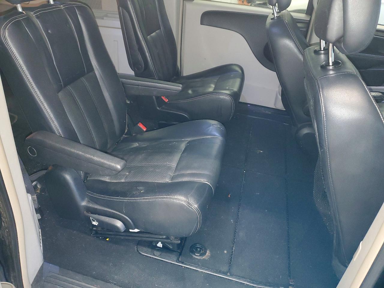2012 CHRYSLER MINIVAN