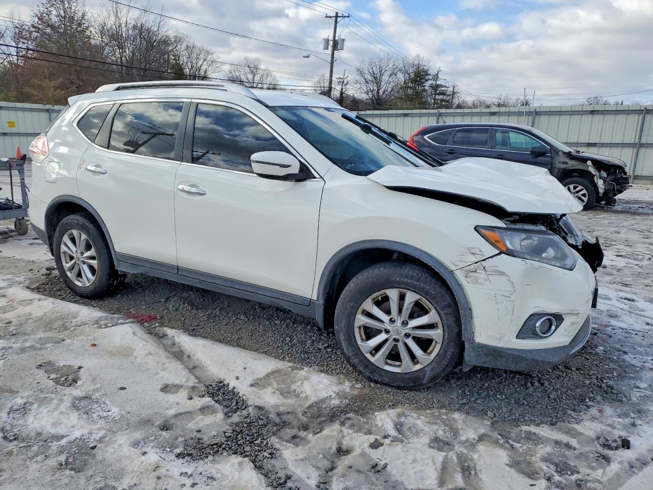 2016 NISSAN ROGUE