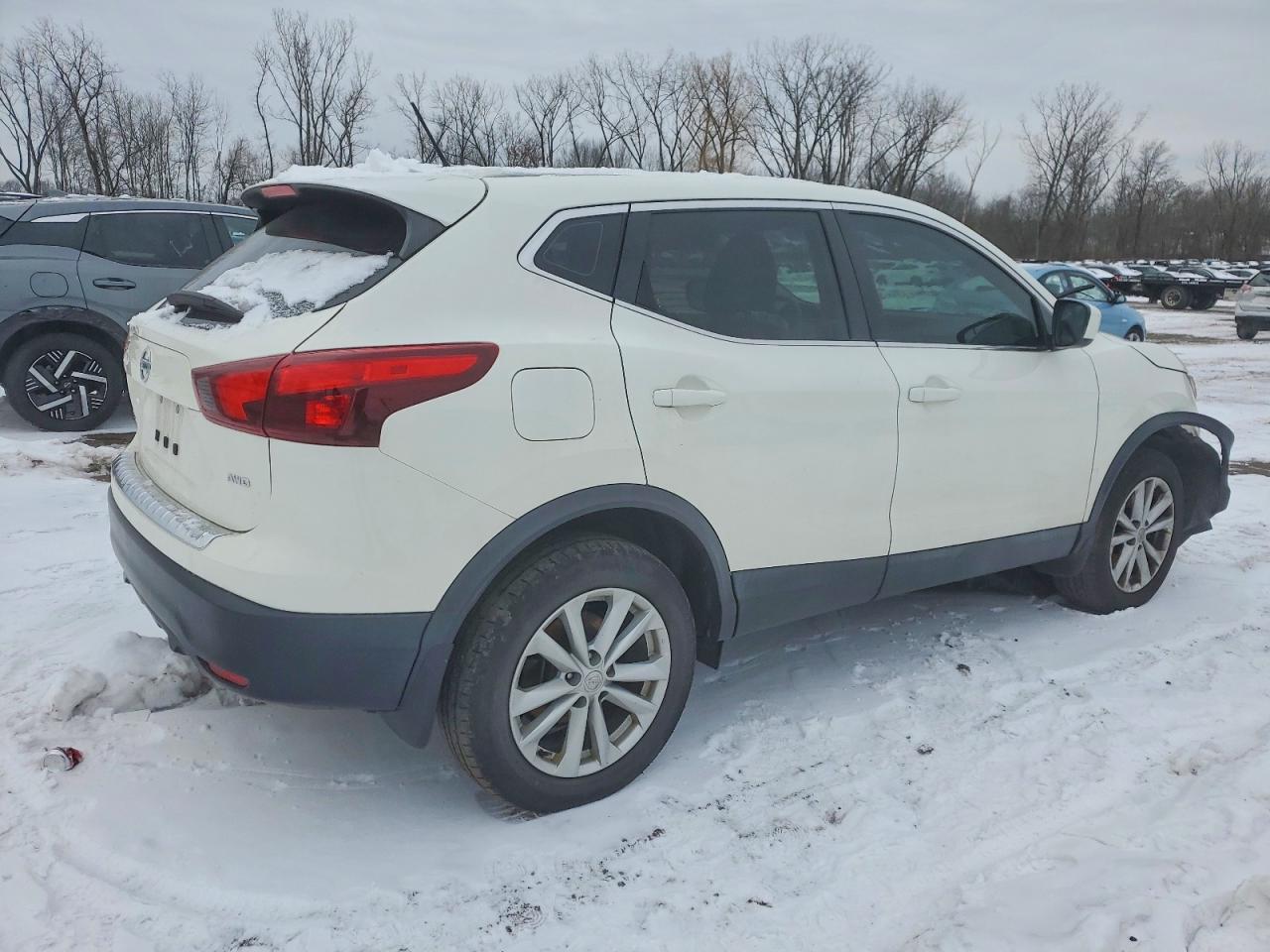 2017 NISSAN ROGUE