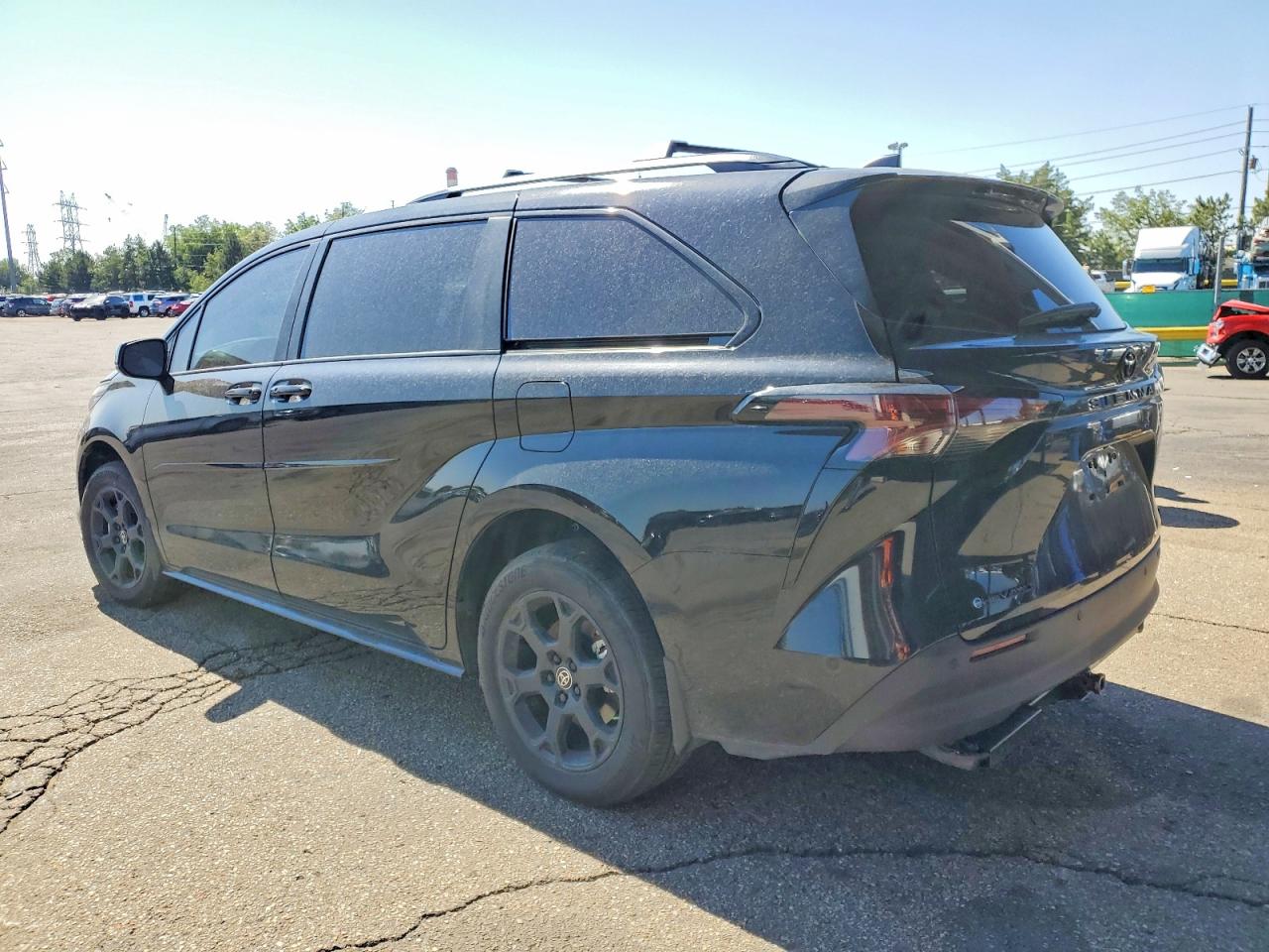 2025 TOYOTA SIENNA