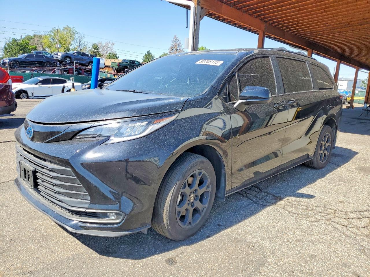 2025 TOYOTA SIENNA