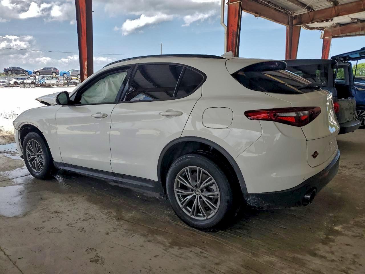 2022 ALFA ROMEO STELVIO
