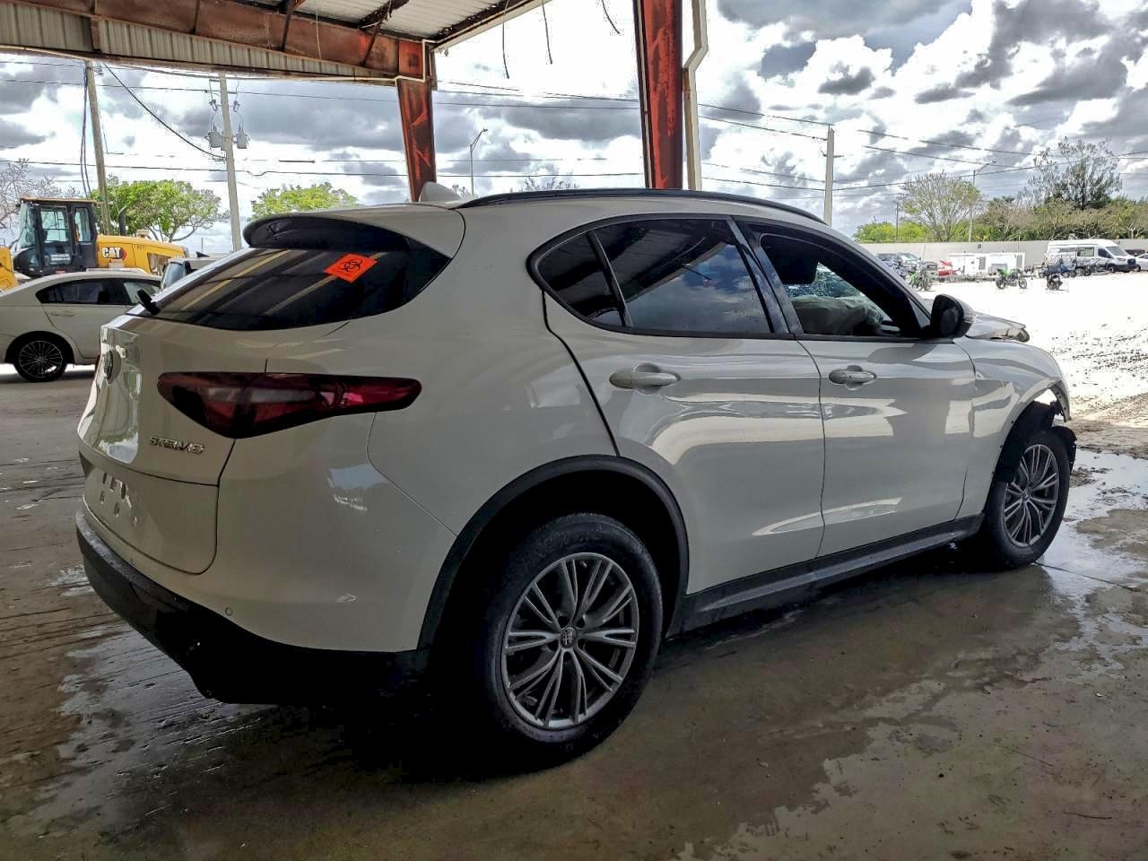 2022 ALFA ROMEO STELVIO
