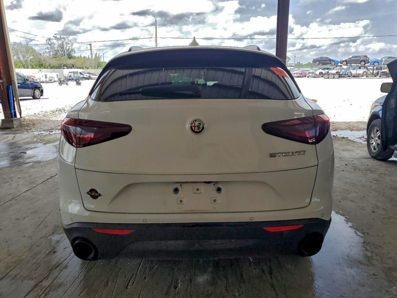 2022 ALFA ROMEO STELVIO