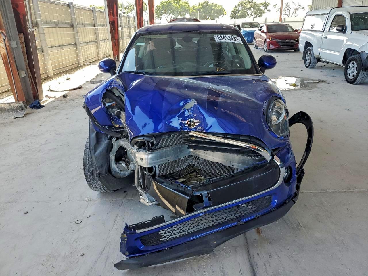 2019 MINI COOPER