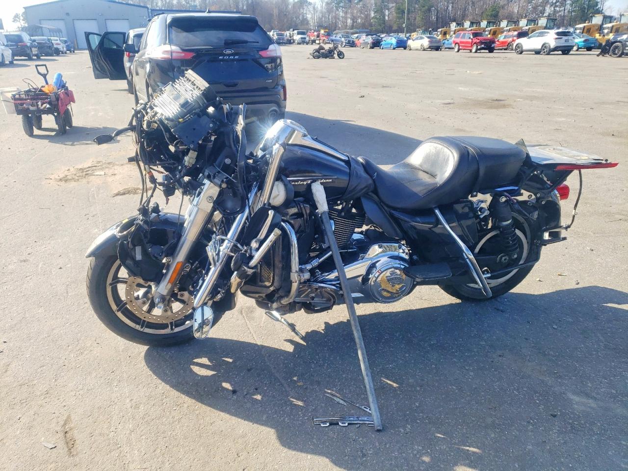 2018 HARLEY-DAVIDSON FL