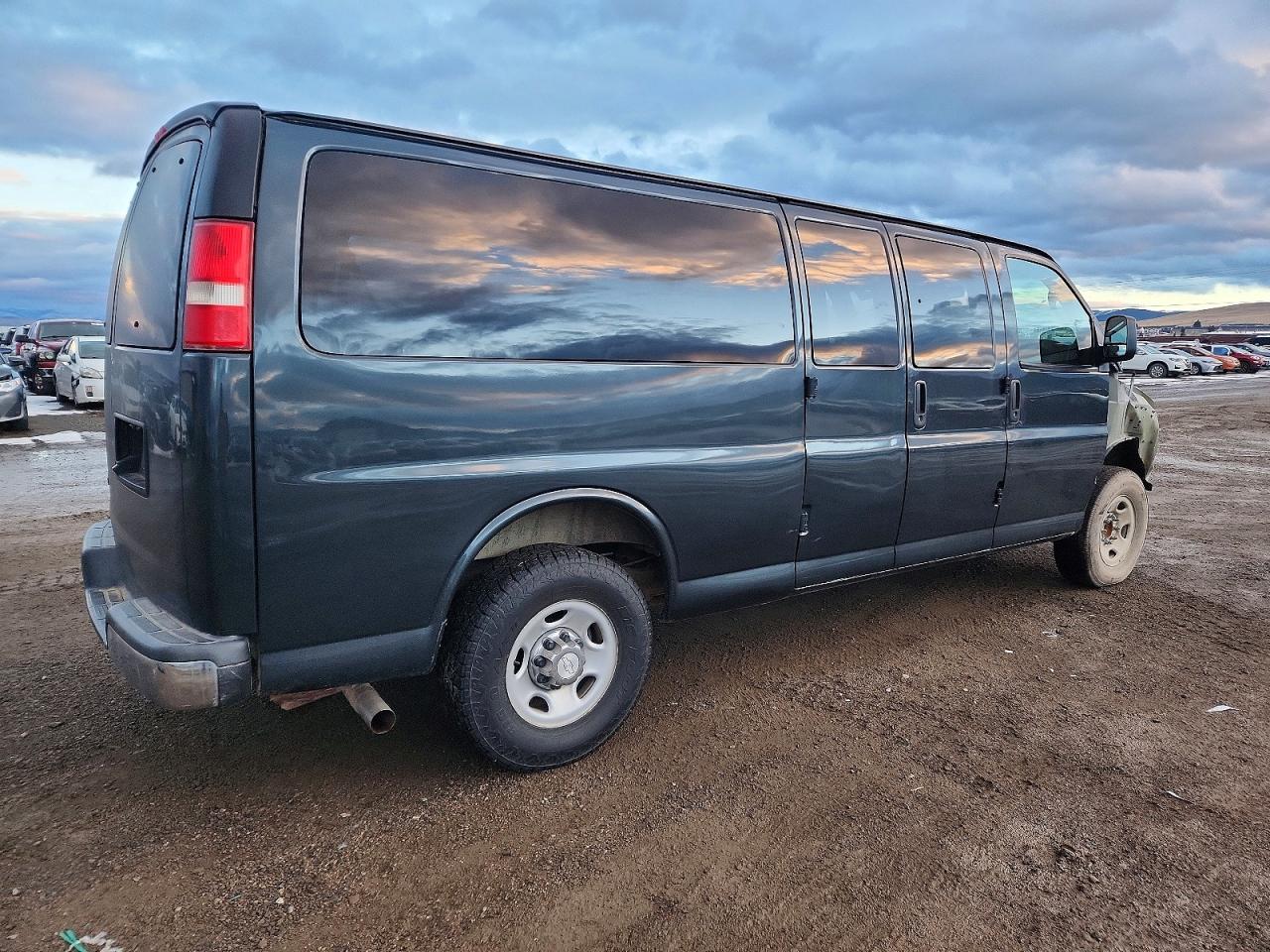 2017 CHEVROLET EXPRESS