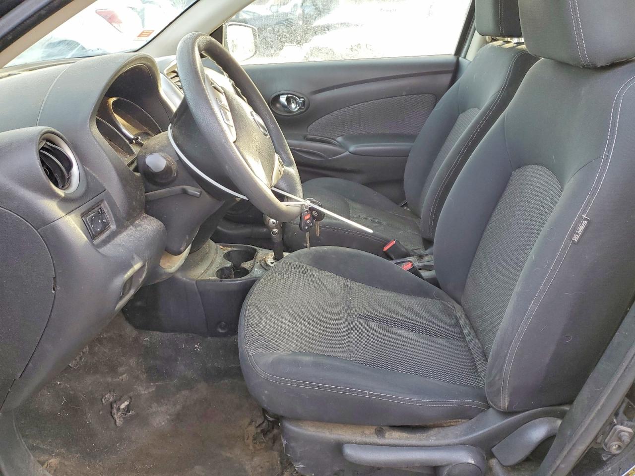 2015 NISS VERSA