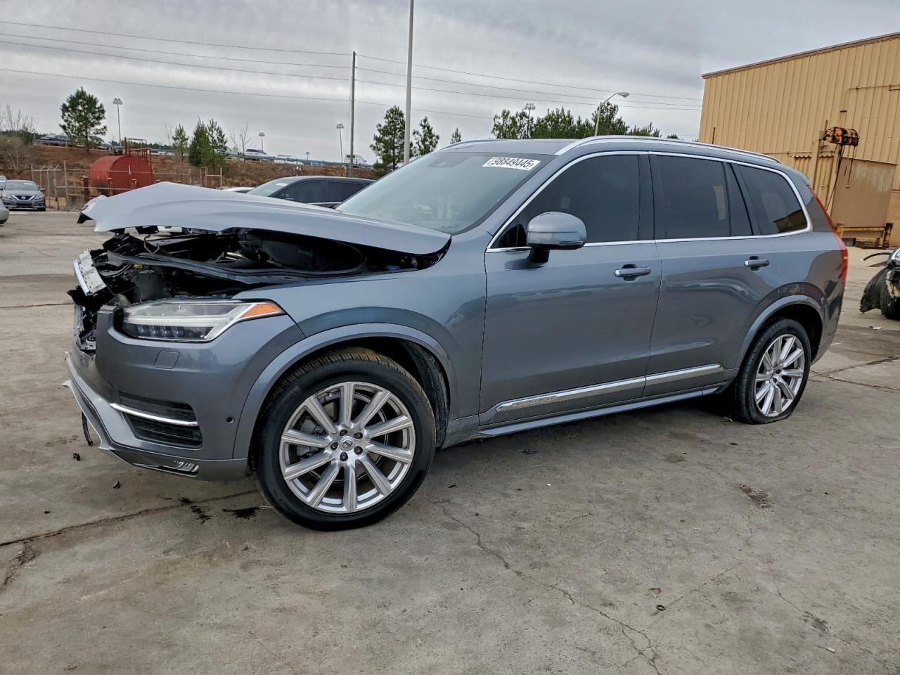 2017 VOLVO XC90