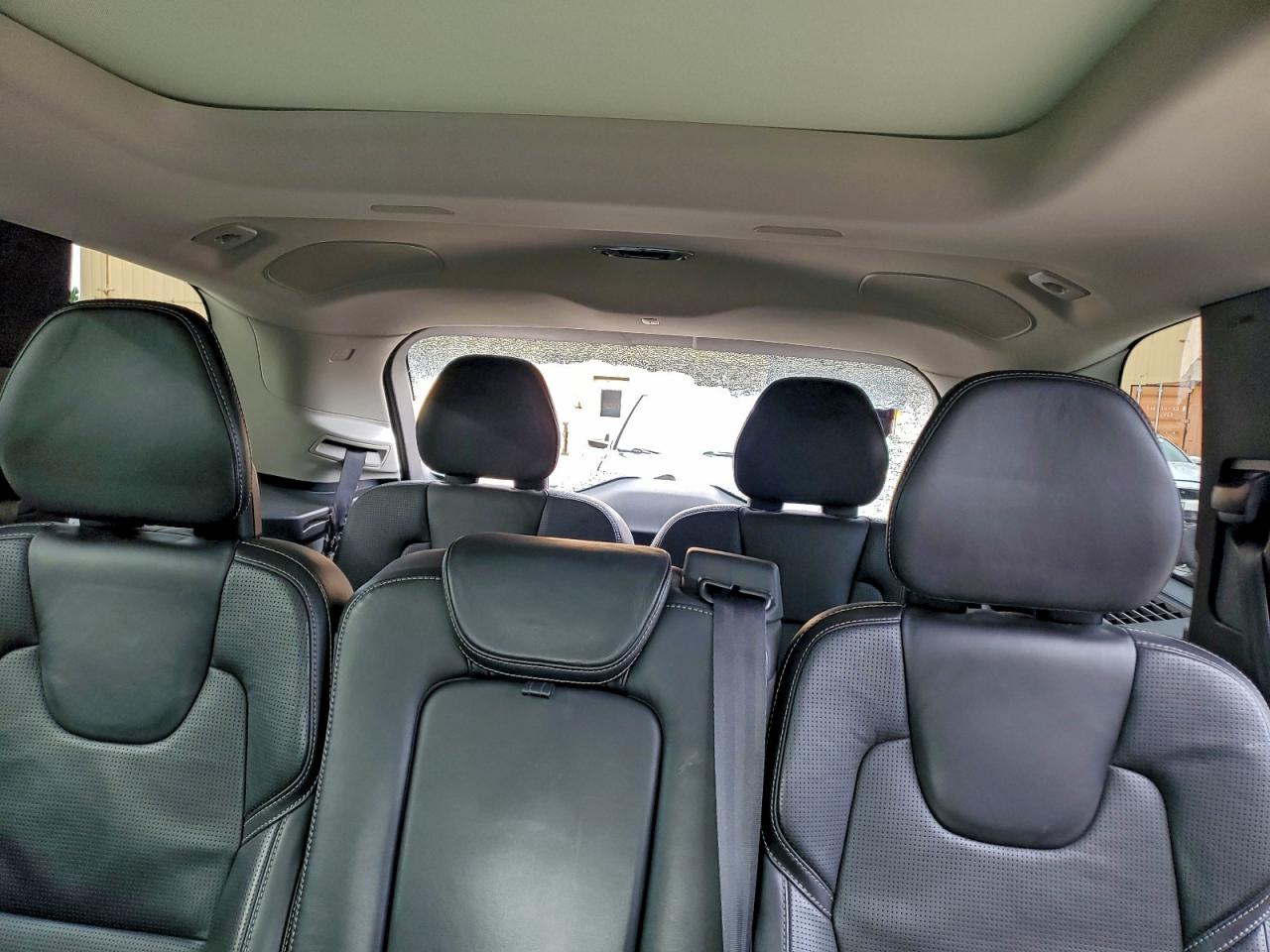 2017 VOLVO XC90