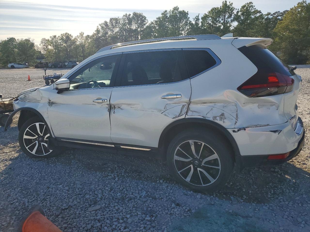 2019 NISSAN ROGUE