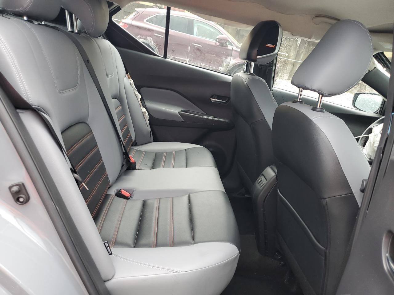 2023 NISSAN KICKS