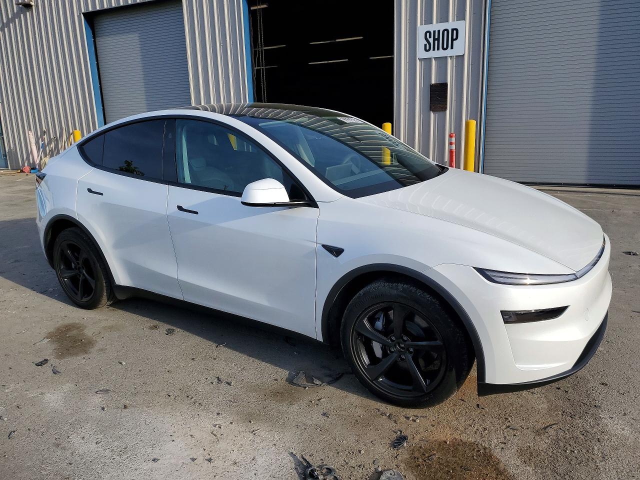 2026 TESLA MODEL Y