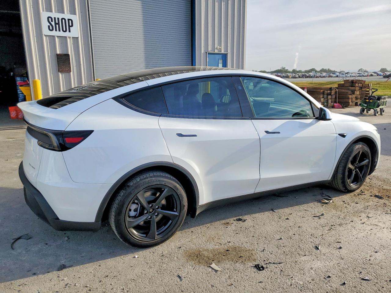 2026 TESLA MODEL Y
