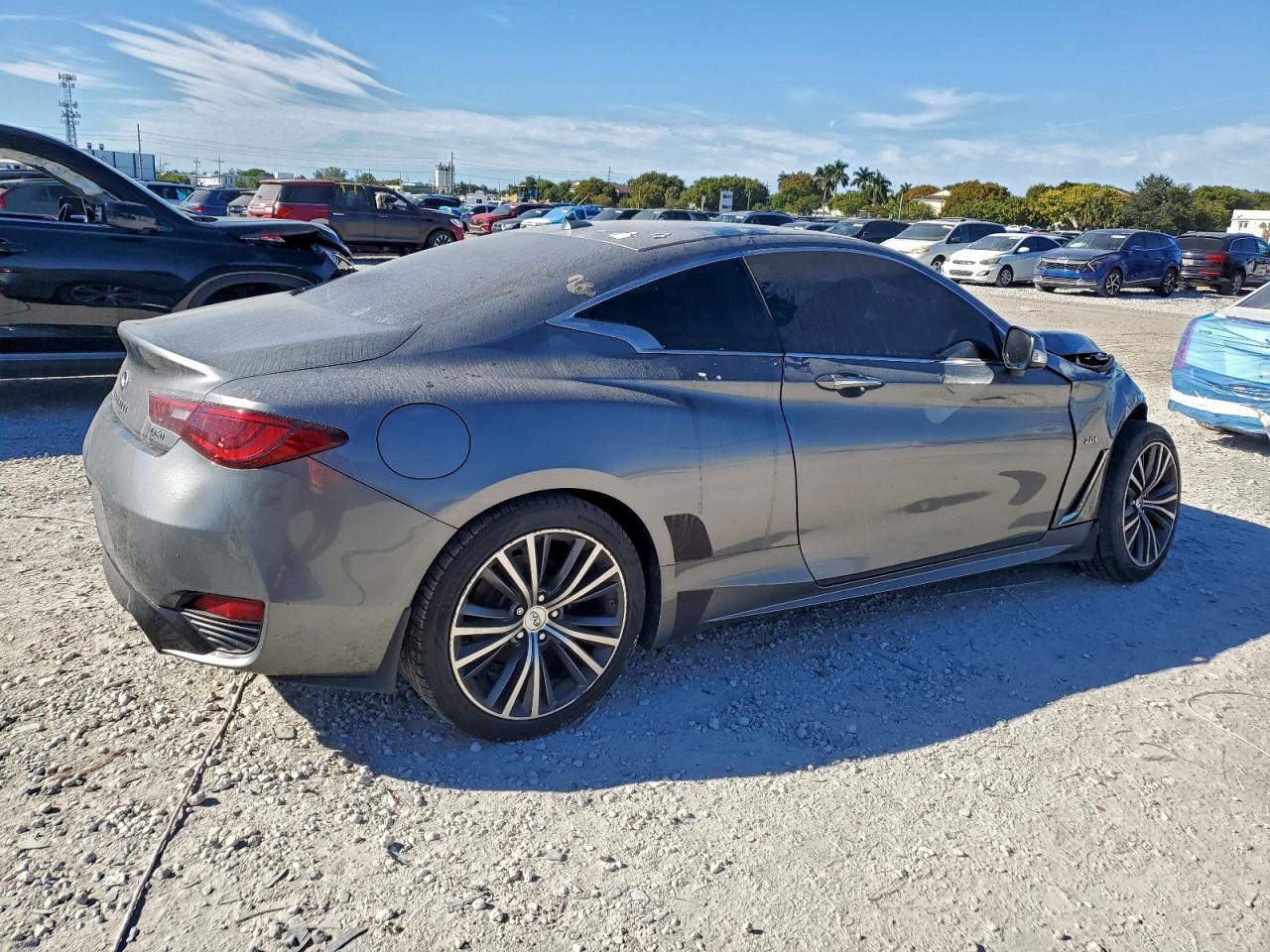 2017 INFINITI Q60
