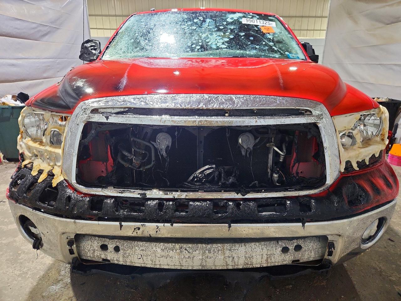 2013 TOYOTA TUNDRA
