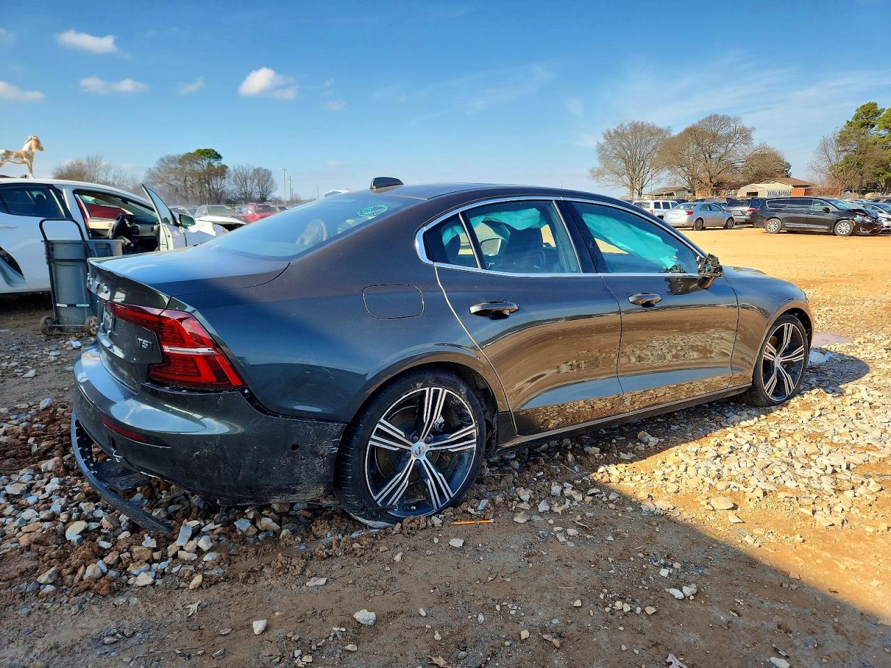 2021 VOLVO S60