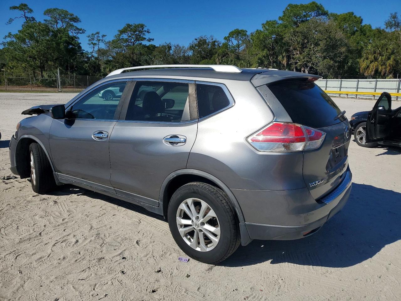 2016 NISSAN ROGUE
