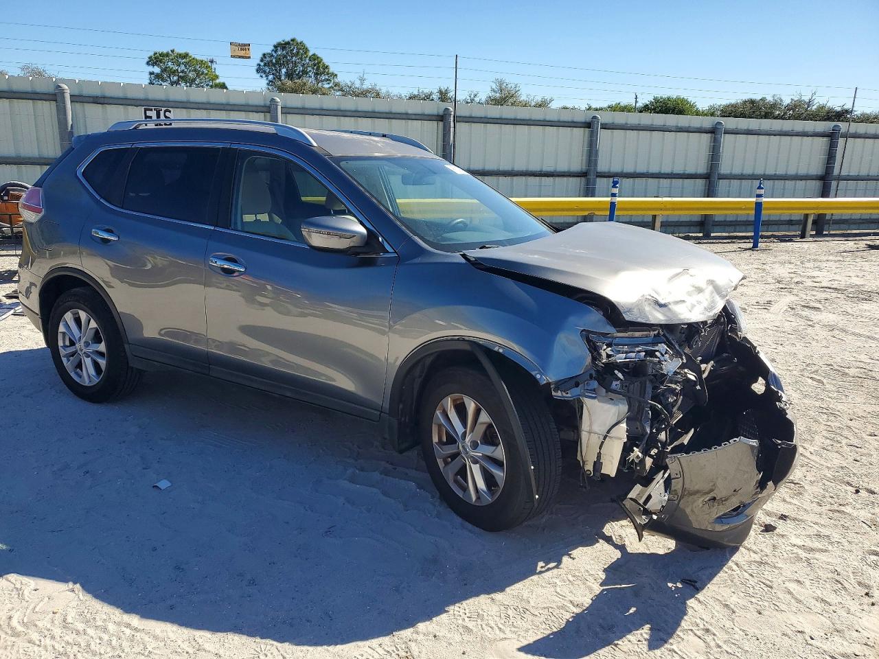 2016 NISSAN ROGUE