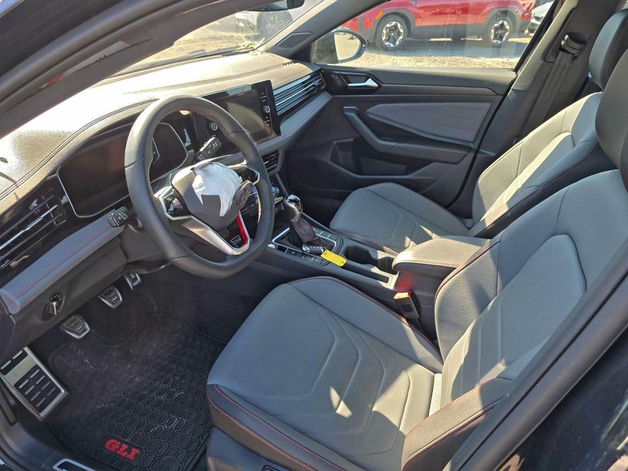 2025 VOLKSWAGEN JETTA