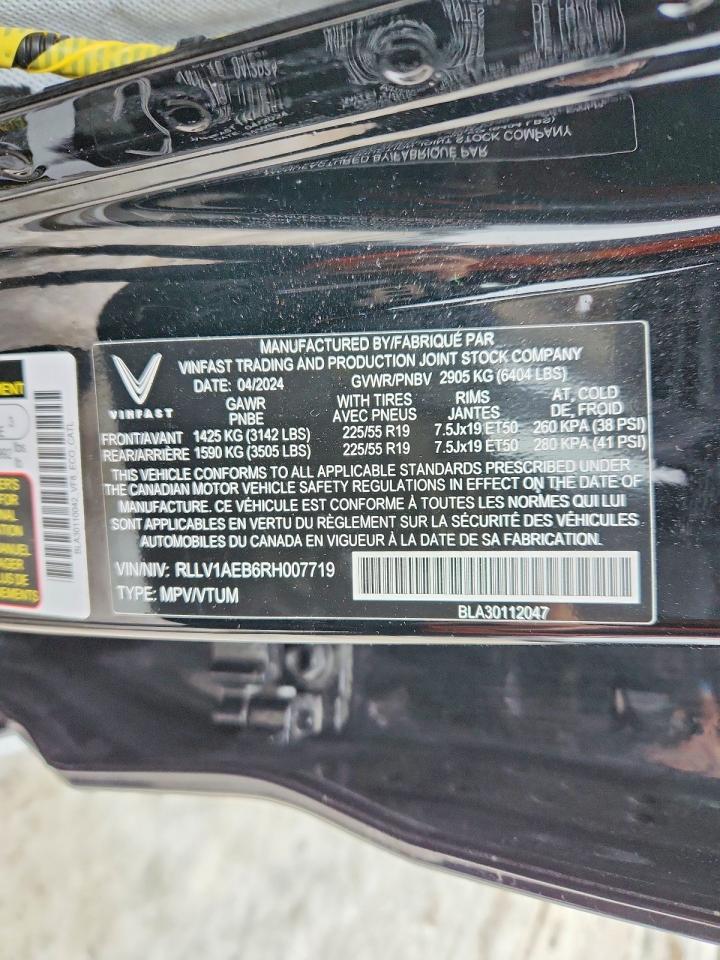 2024 VINFAST VF8+