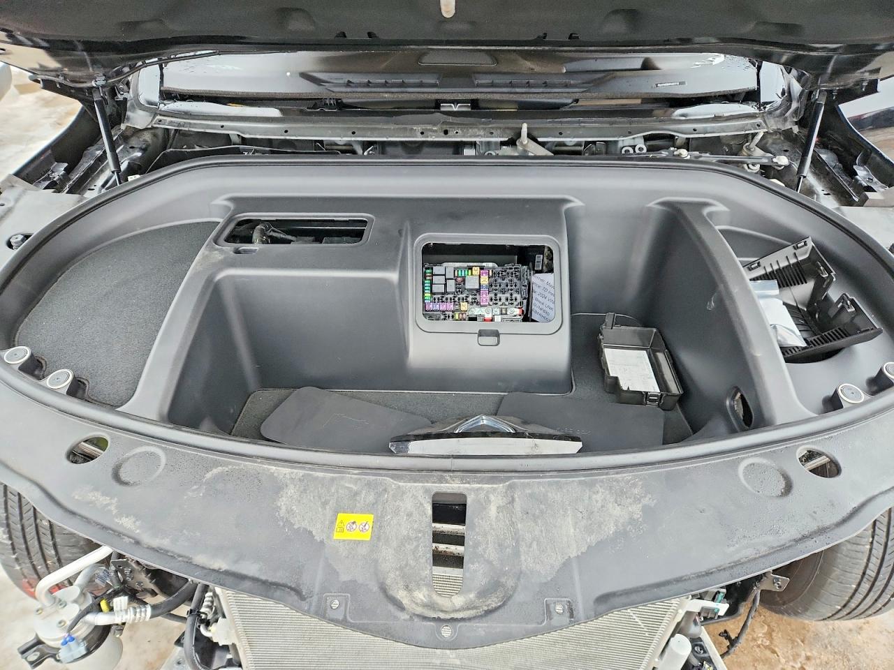 2024 VINFAST VF8+