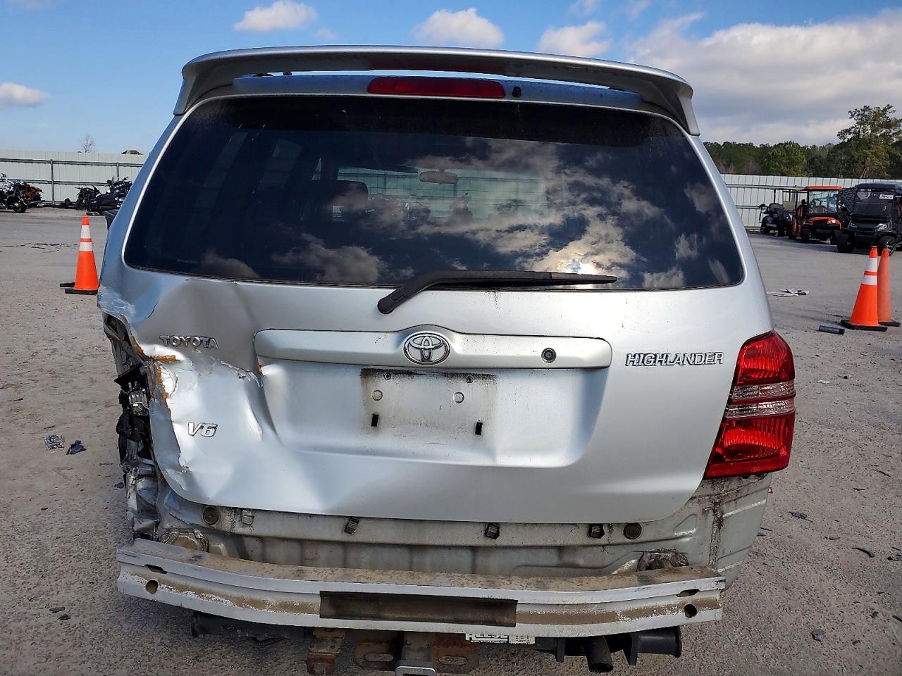 2002 TOYOTA HIGHLANDER