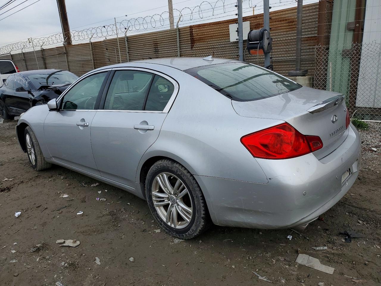 2012 INFINITI G37