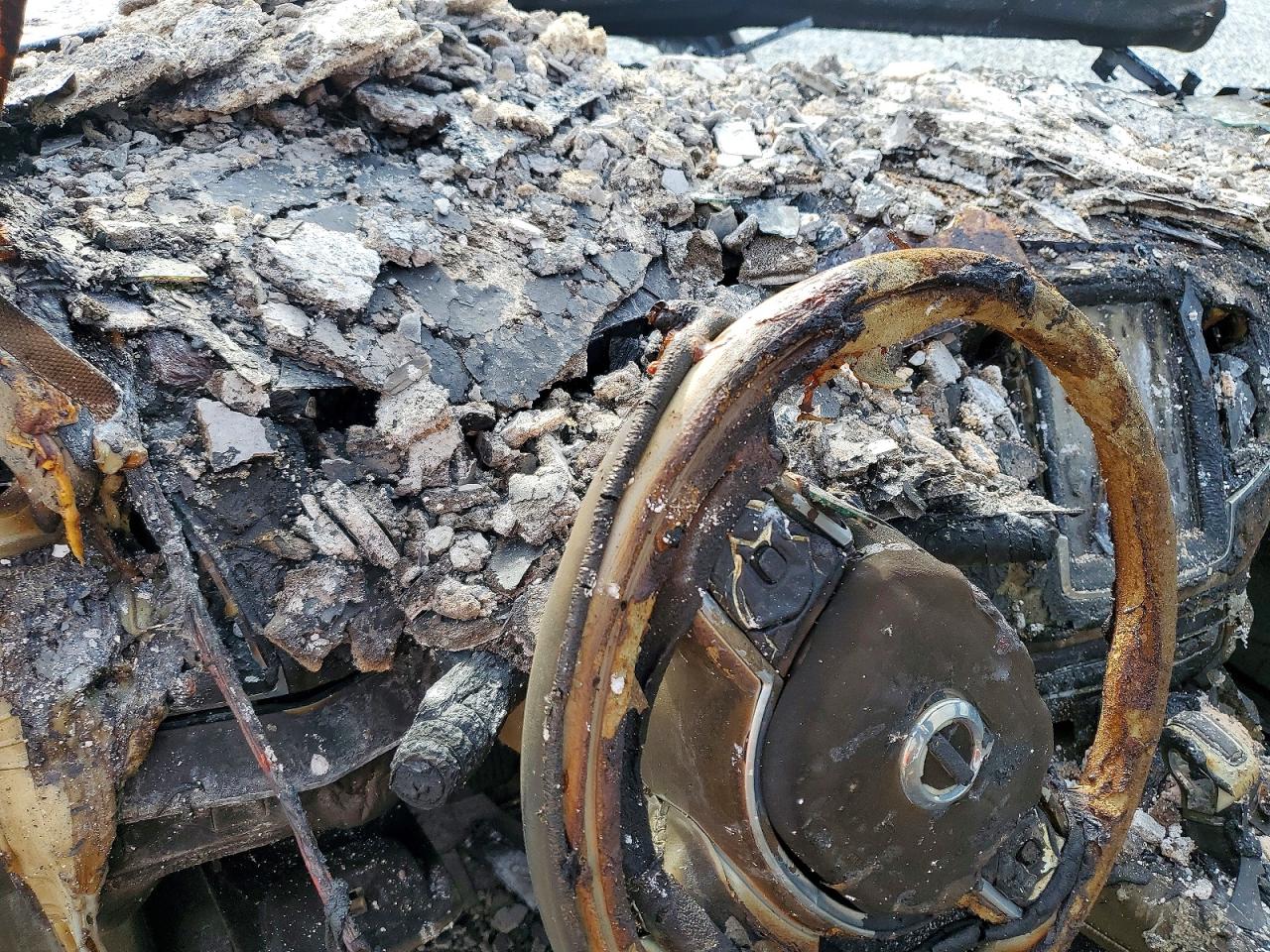 2022 VOLVO XC90