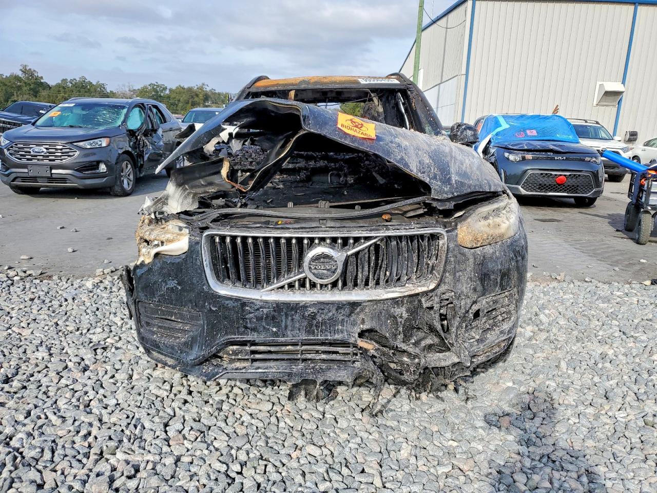 2022 VOLVO XC90
