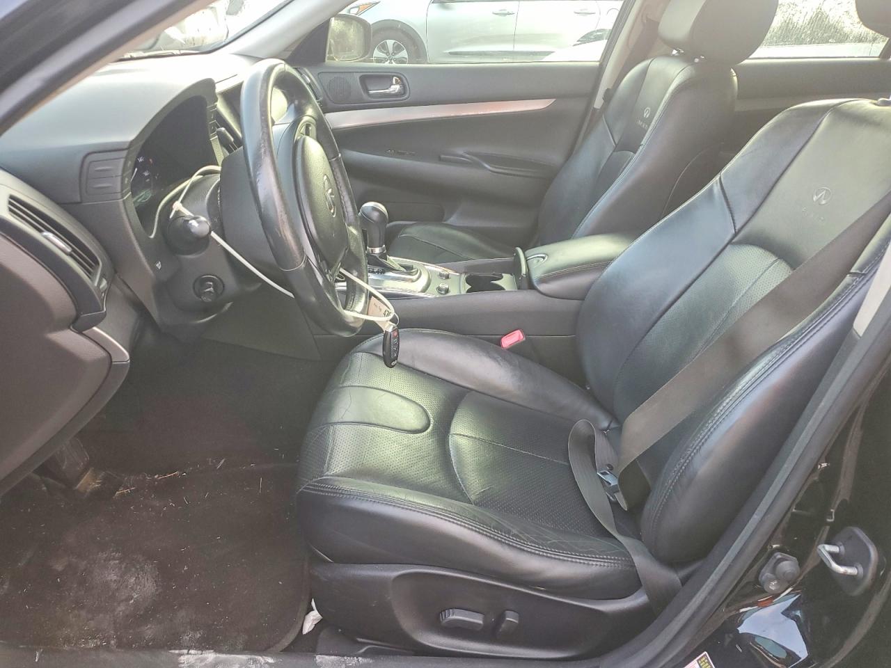 2013 INFINITI G37